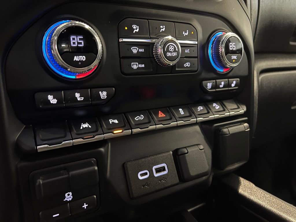 Used 2022 GMC Sierra 1500 AT4 w/ AT4 Premium Package image 24