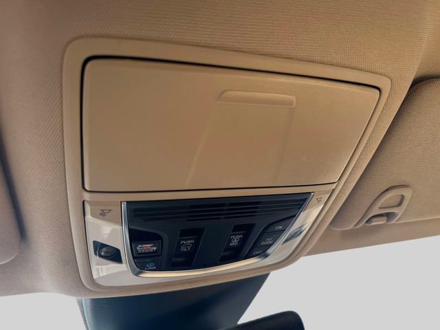 Used 2023 Acura MDX SH-AWD w/ Technology Package image 38