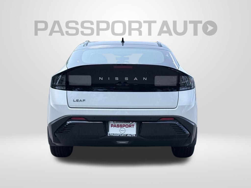 New 2026 Nissan Leaf Platinum+ w/ Illuminated Package FWD image 5