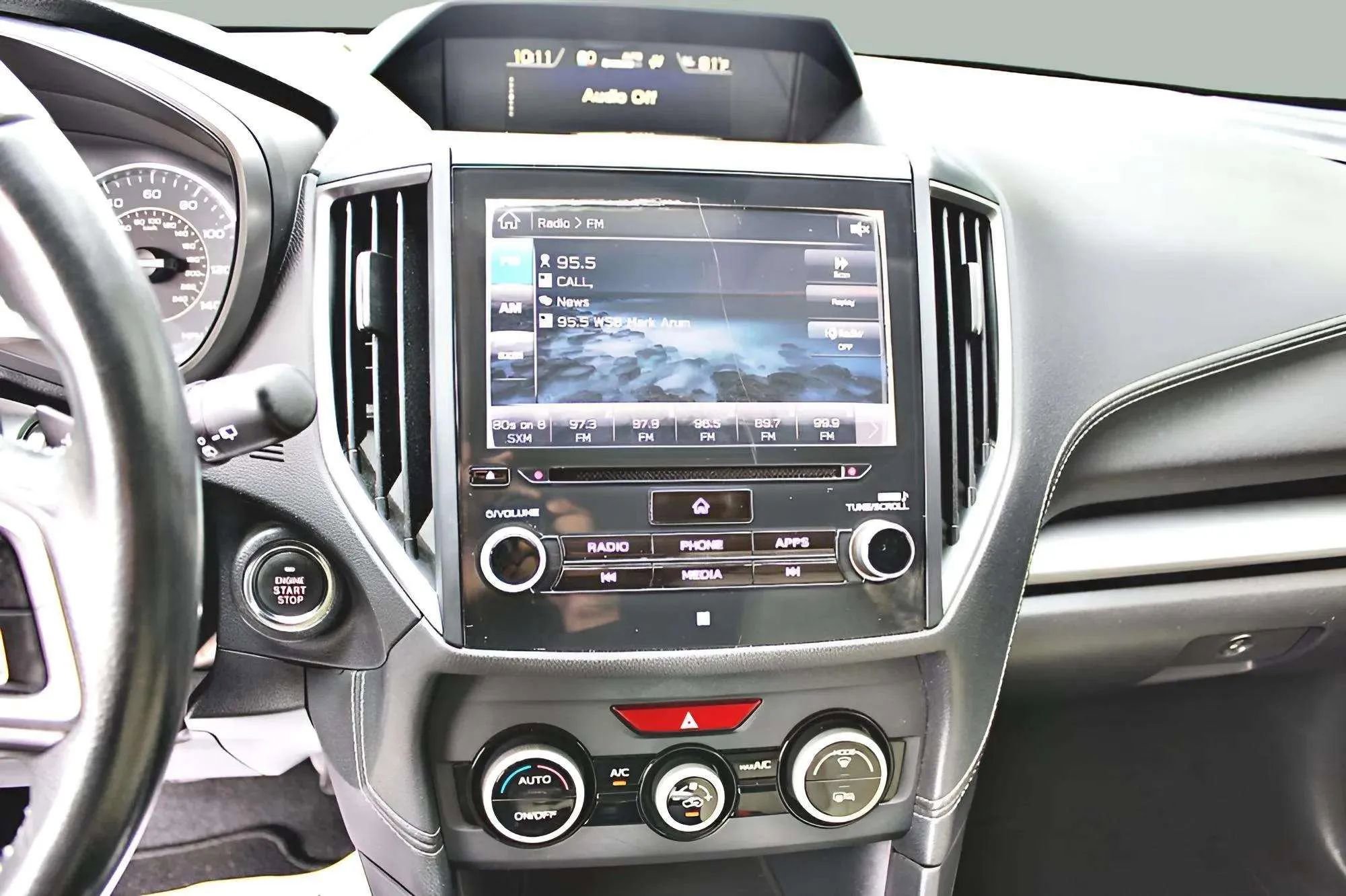 Used 2017 Subaru Impreza 2.0i Limited image 16