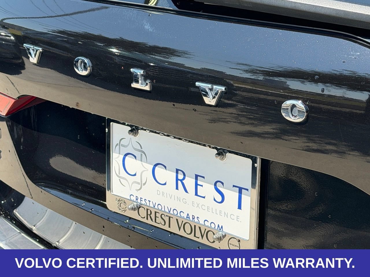 Certified 2024 Volvo XC60 T8 Ultimate w/ Protection Package Premier AWD/4WD image 10