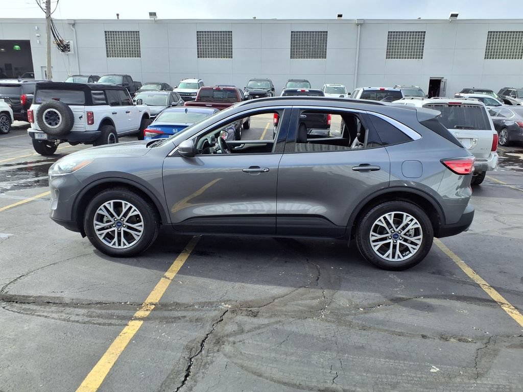 Certified 2022 Ford Escape SEL w/ Technology Package AWD/4WD image 6