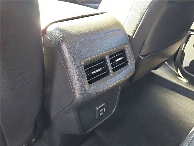 Used 2023 GMC Terrain SLE w/ Driver Convenience Package FWD image 16