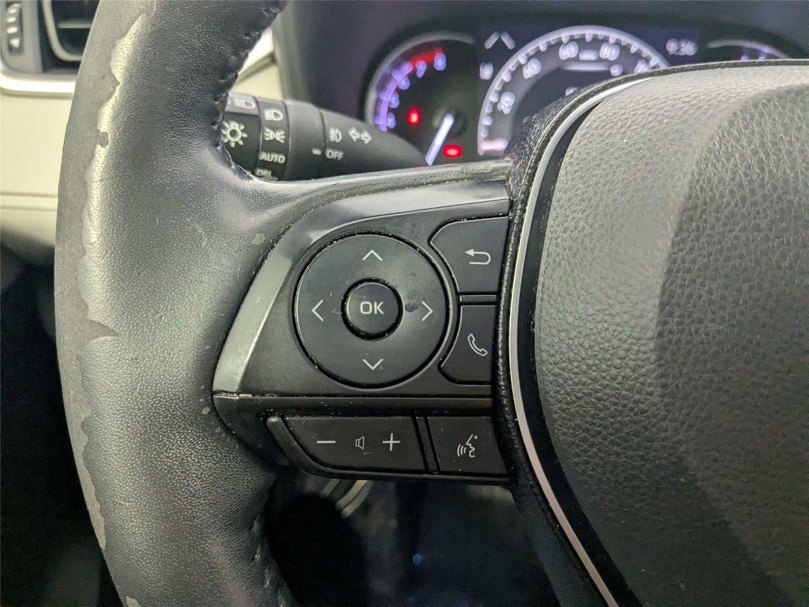 Used 2019 Toyota RAV4 Limited w/ Cold Weather Package image 27