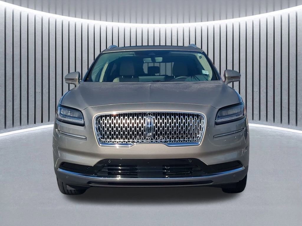 Used 2023 Lincoln Nautilus Reserve w/ Equipment Group 201A image 10