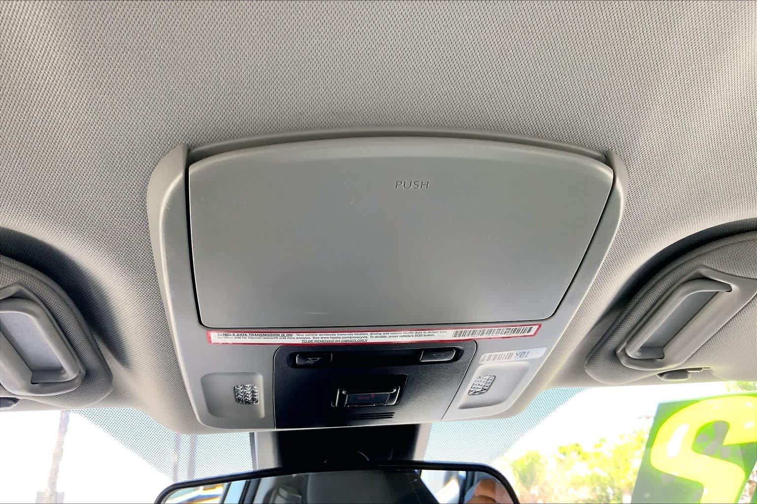 Used 2022 Toyota Camry LE w/ Carpet Mat Package (TMS) FWD image 32