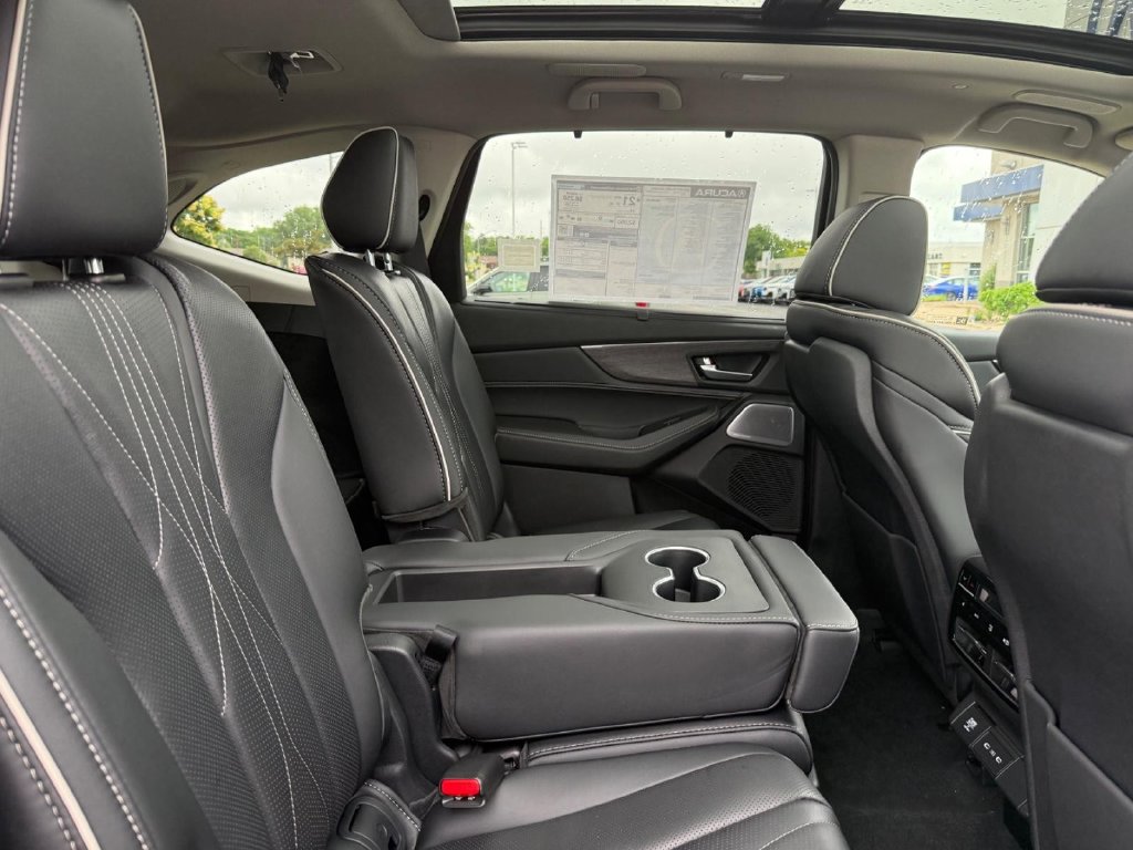 New 2026 Acura MDX w/ Advance Package AWD/4WD image 5