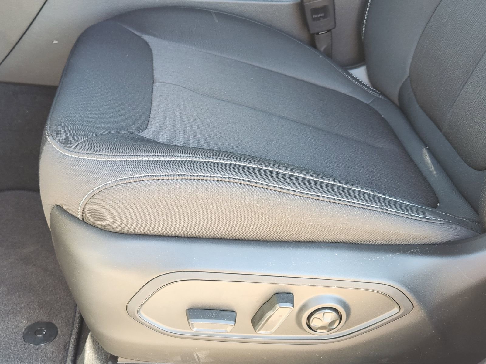 New 2026 Jeep Grand Cherokee Laredo X RWD image 33
