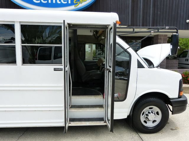 Used 2008 Chevrolet Express 3500 w/ School Bus Package RWD image 17