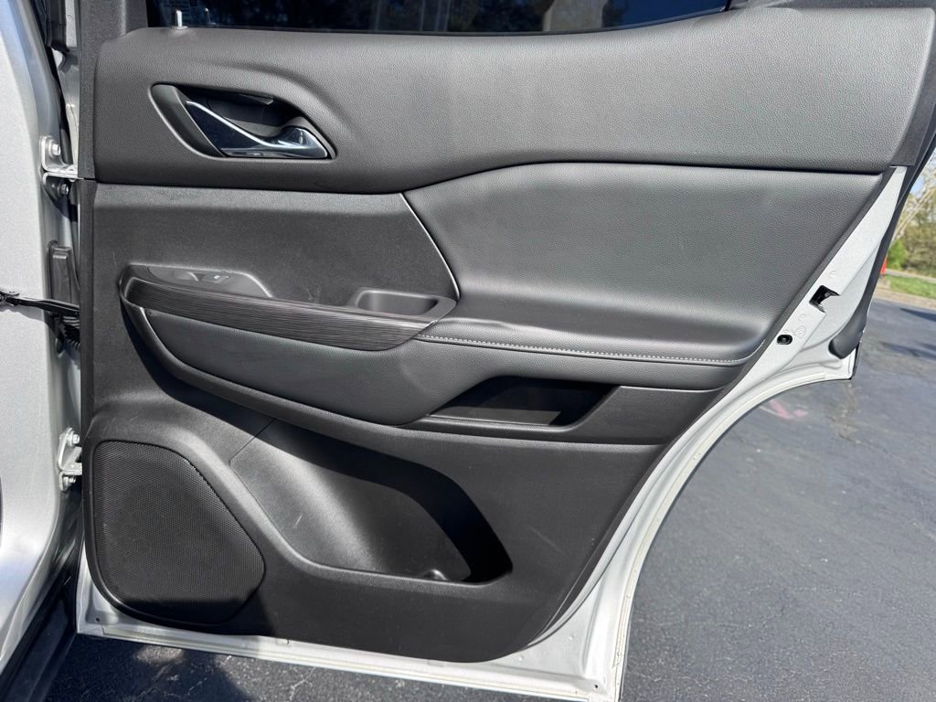 Used 2020 GMC Acadia SLT FWD image 20