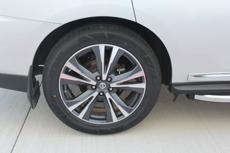 Used 2018 Nissan Pathfinder Platinum w/ Cargo Package FWD image 52