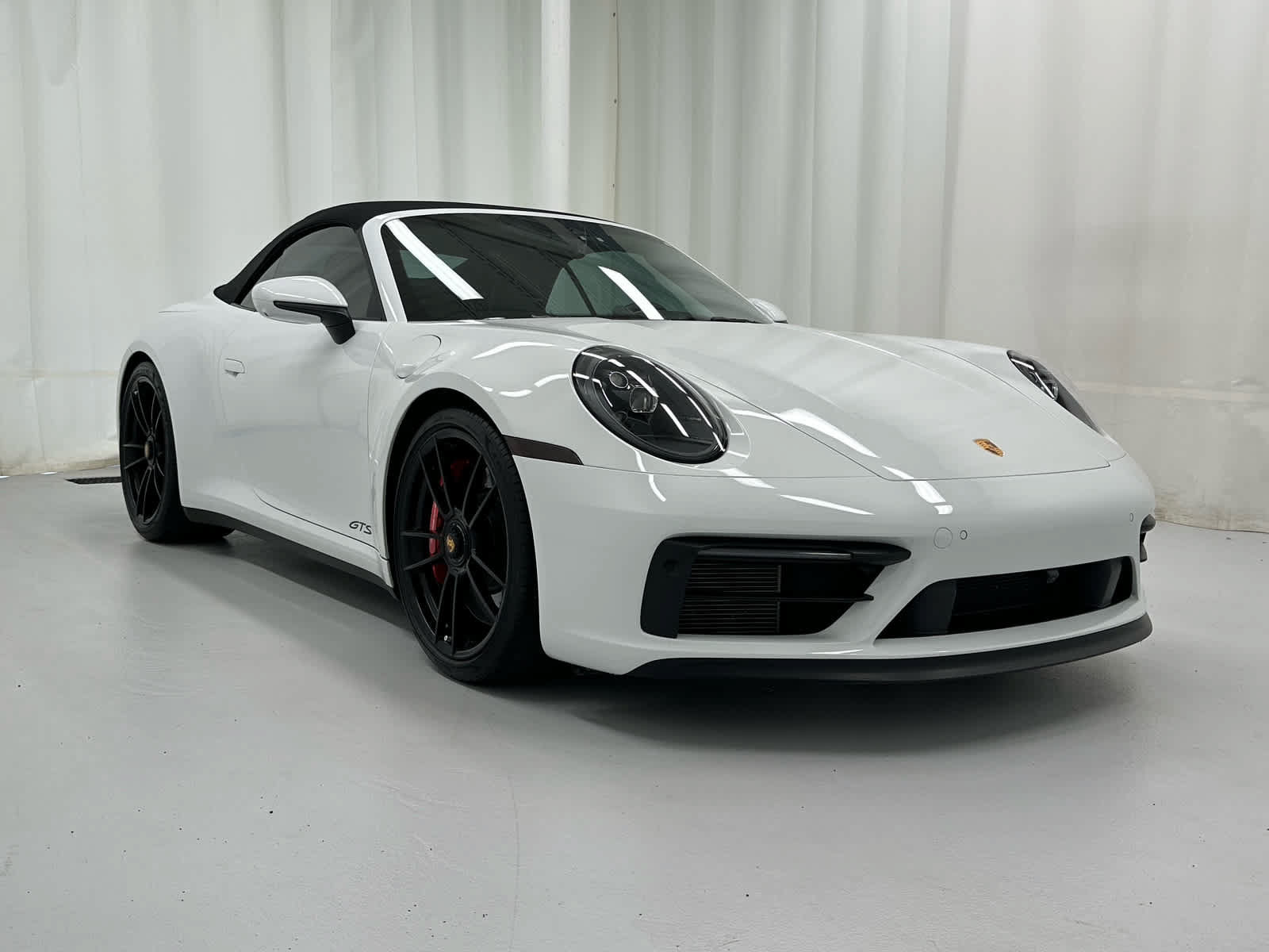 Used 2022 Porsche 911 Carrera GTS w/ Premium Package RWD image 9