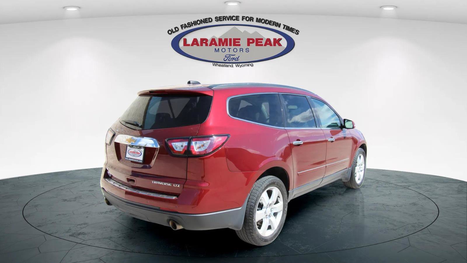 Used 2016 Chevrolet Traverse LTZ AWD/4WD image 3
