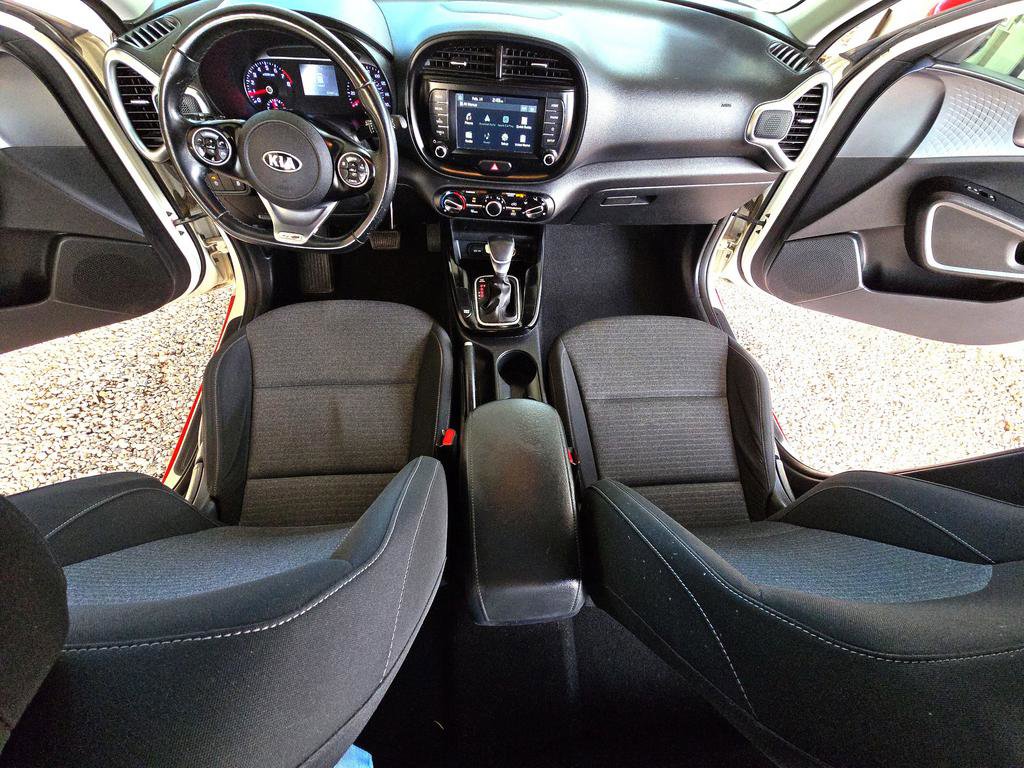 Used 2020 Kia Soul GT-Line FWD image 16