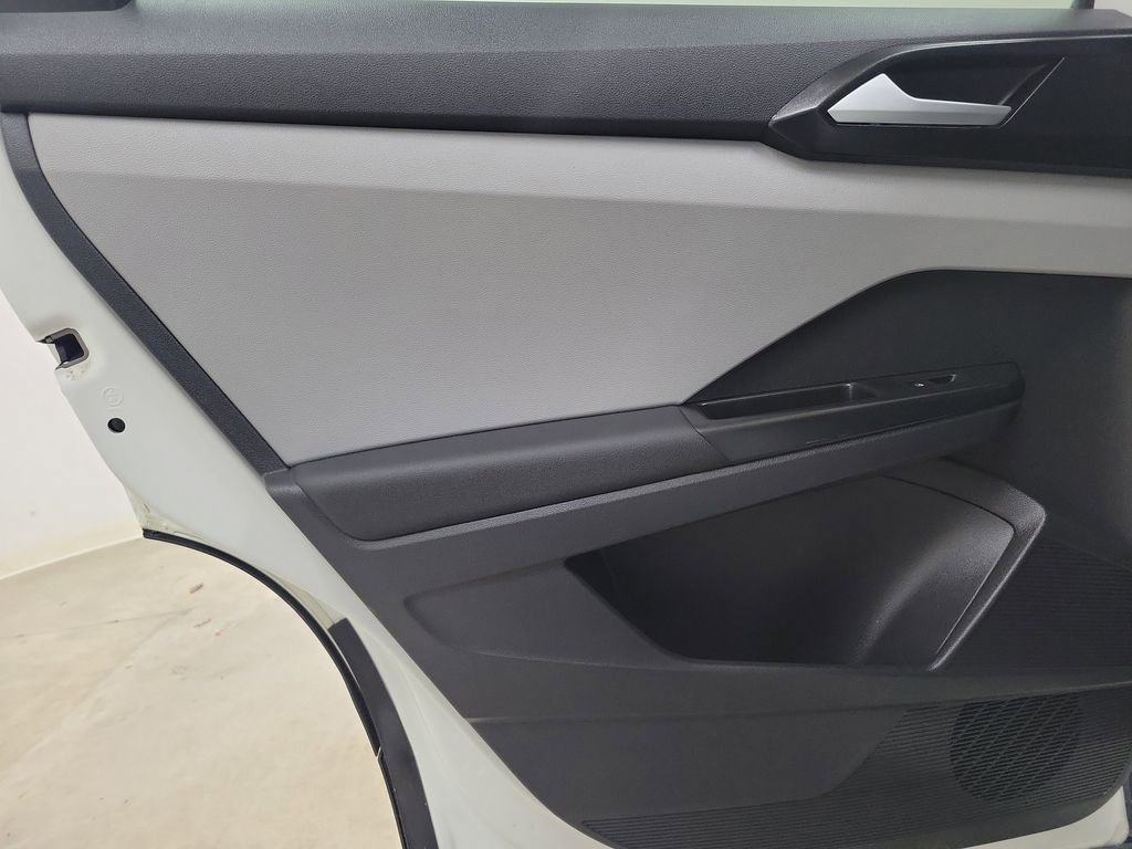 Used 2022 Volkswagen Taos S image 14