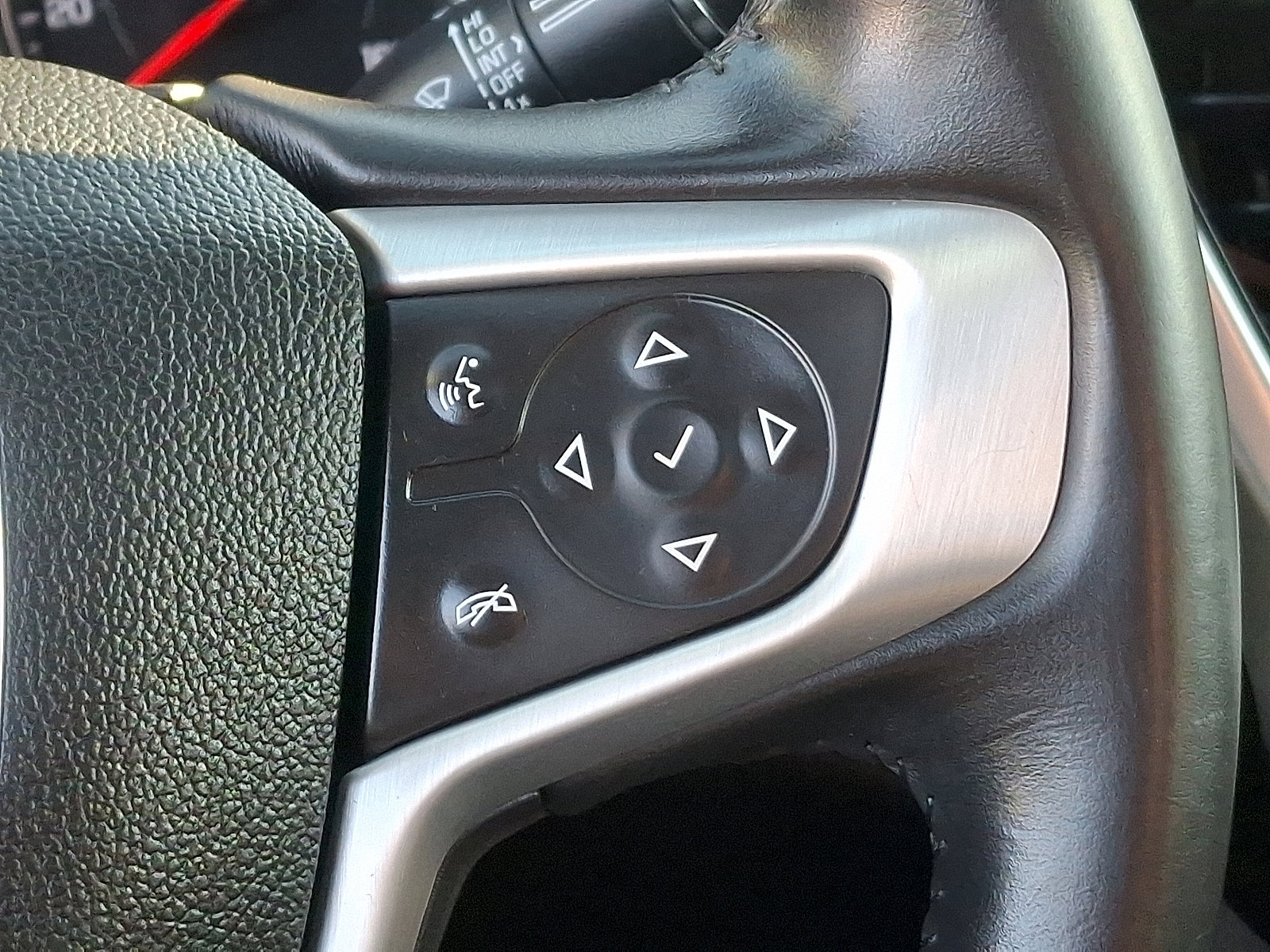 Used 2019 GMC Acadia SLT w/ LPO, Floor Liner Package image 24