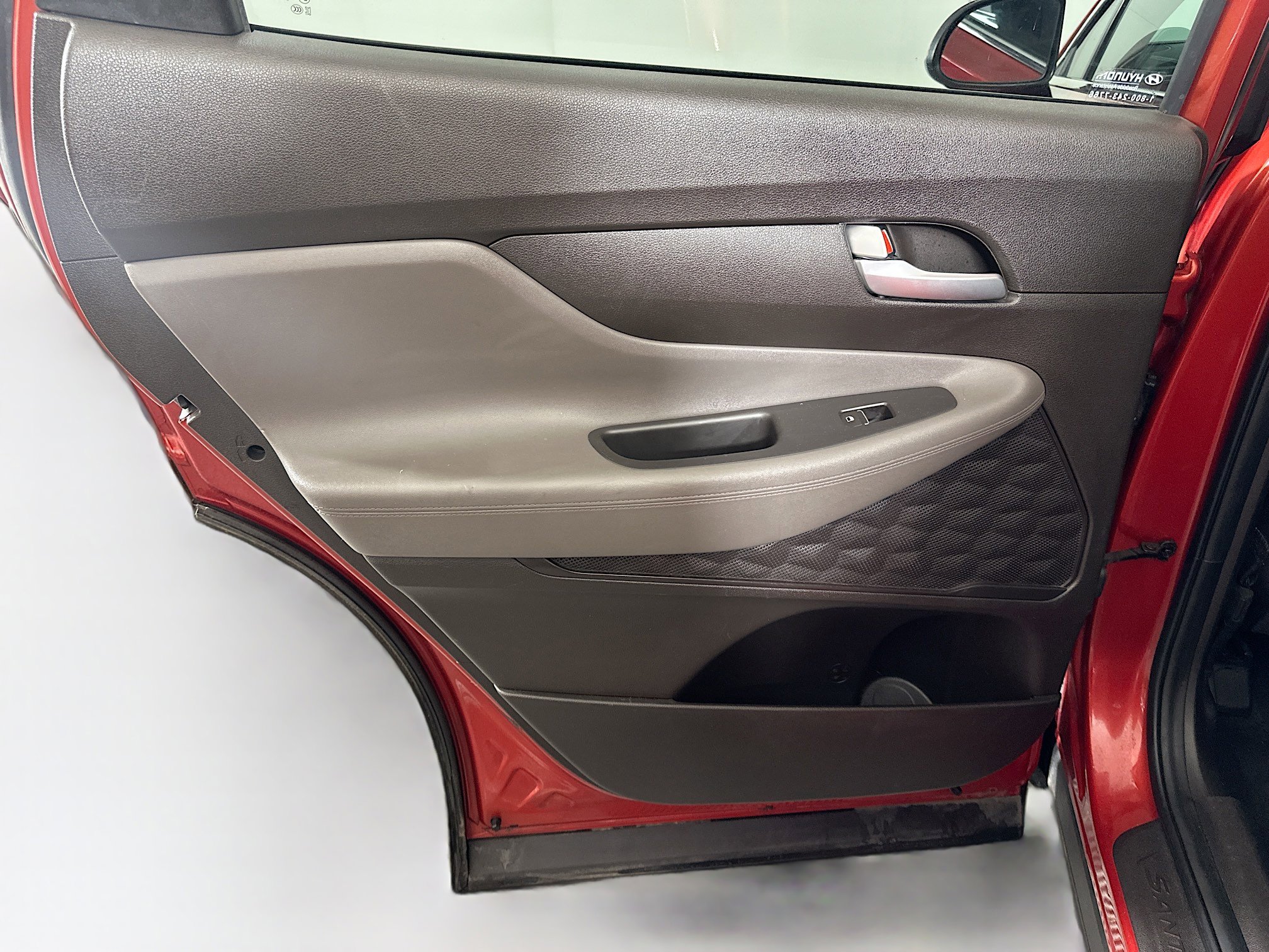 Used 2020 Hyundai Santa Fe SE image 24