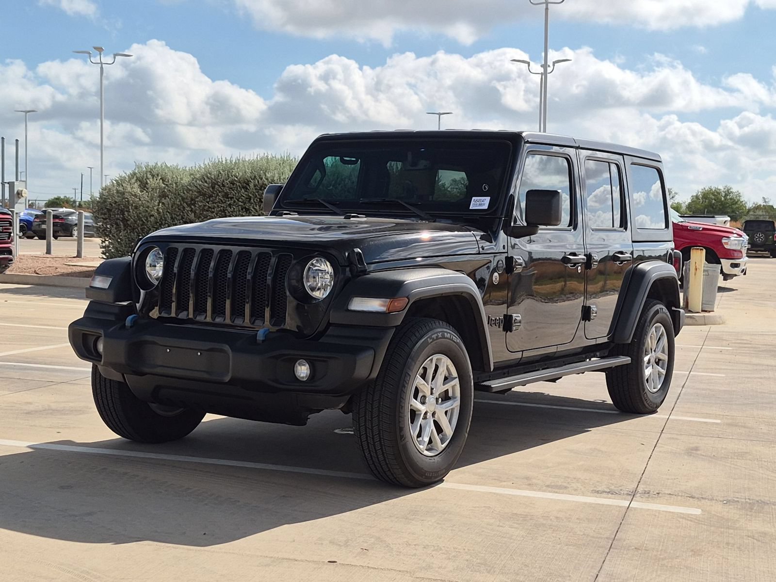 Used 2023 Jeep Wrangler Unlimited Sport AWD/4WD image 7