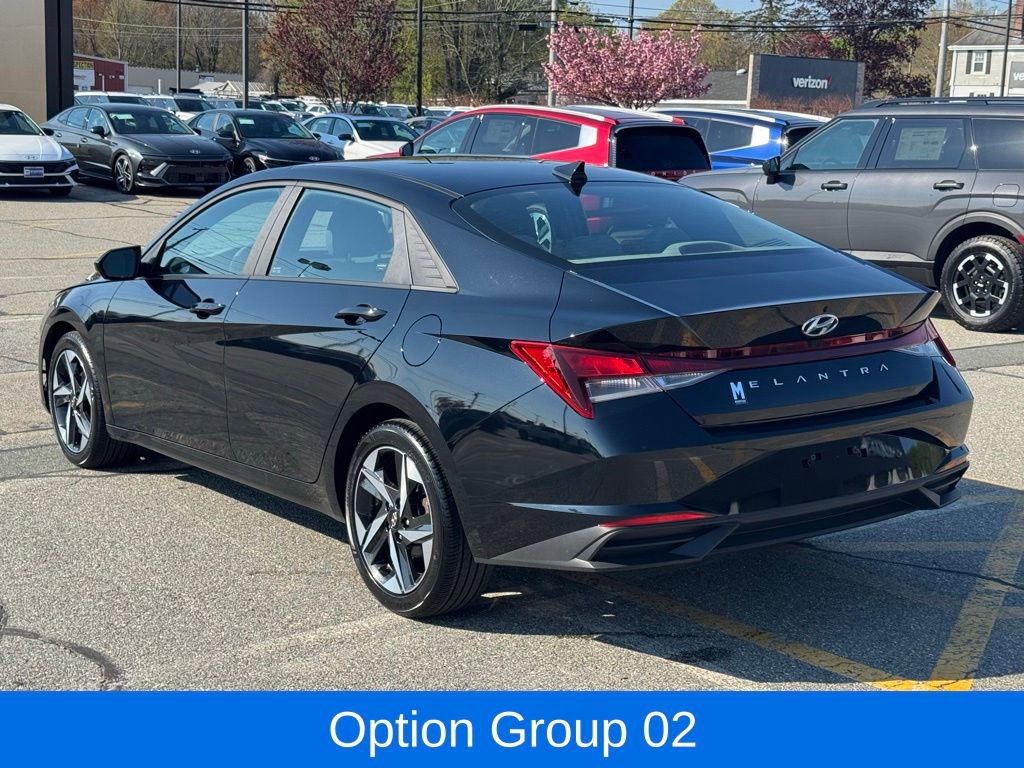 Certified 2023 Hyundai Elantra SEL w/ Convenience Package FWD image 3