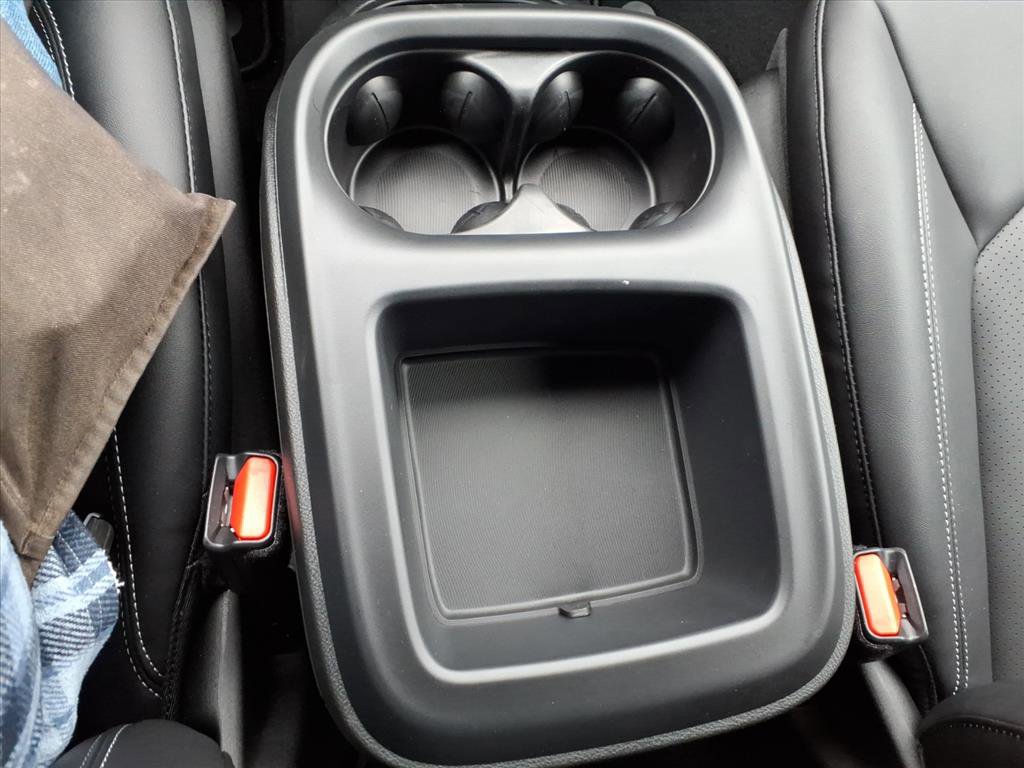 New 2026 Chrysler Pacifica Select image 14