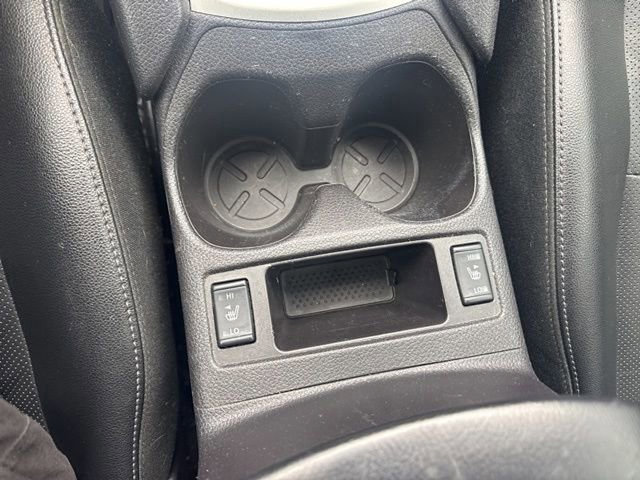 Used 2016 Nissan Rogue SL w/ SL Premium Package image 16