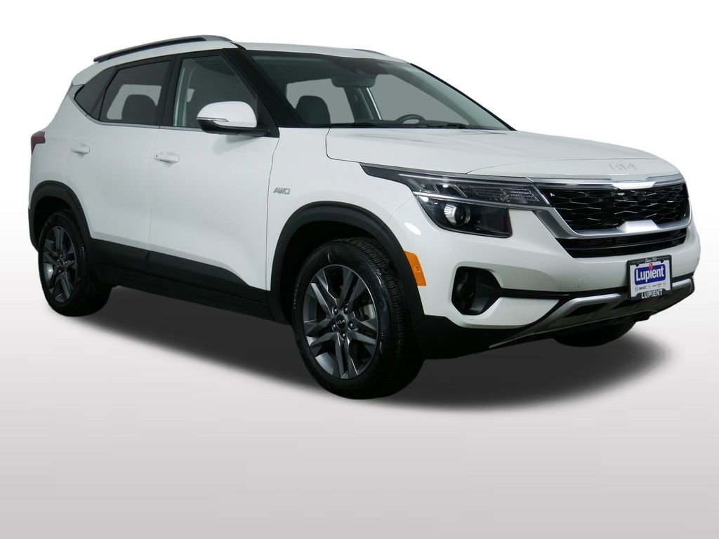 Certified 2023 Kia Seltos S image 2