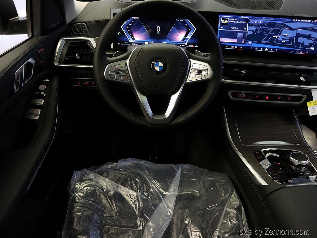 Used 2026 BMW X7 xDrive40i w/ Premium Package image 12