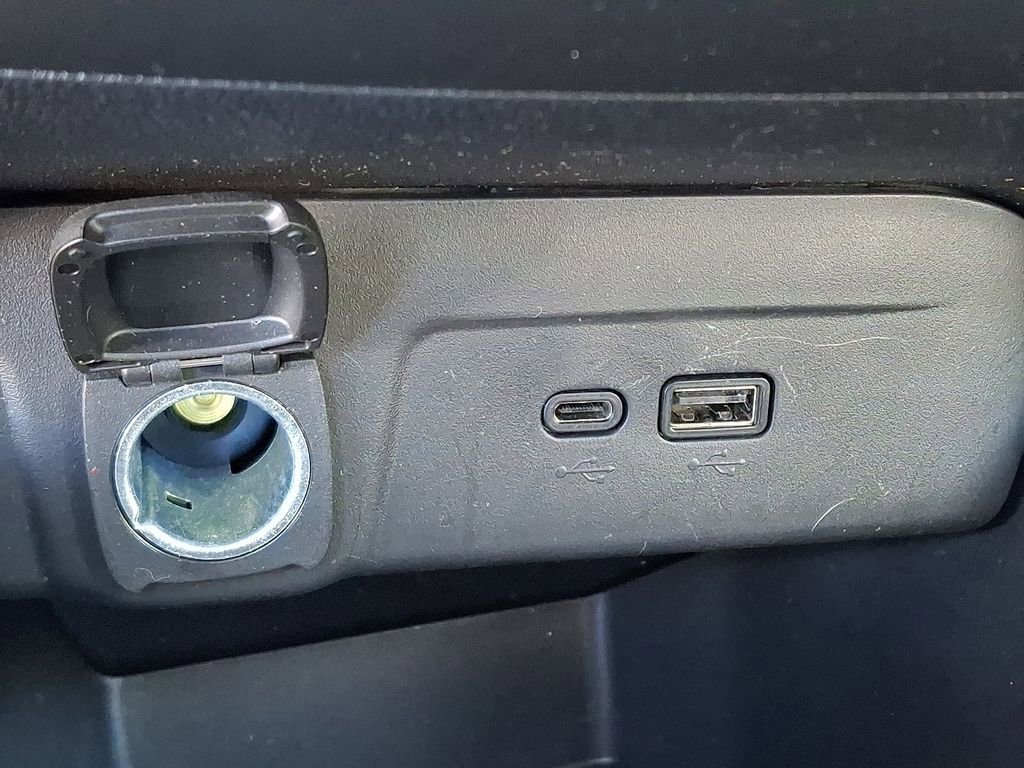 Used 2025 Chevrolet Trax LS w/ LS Convenience Package image 22