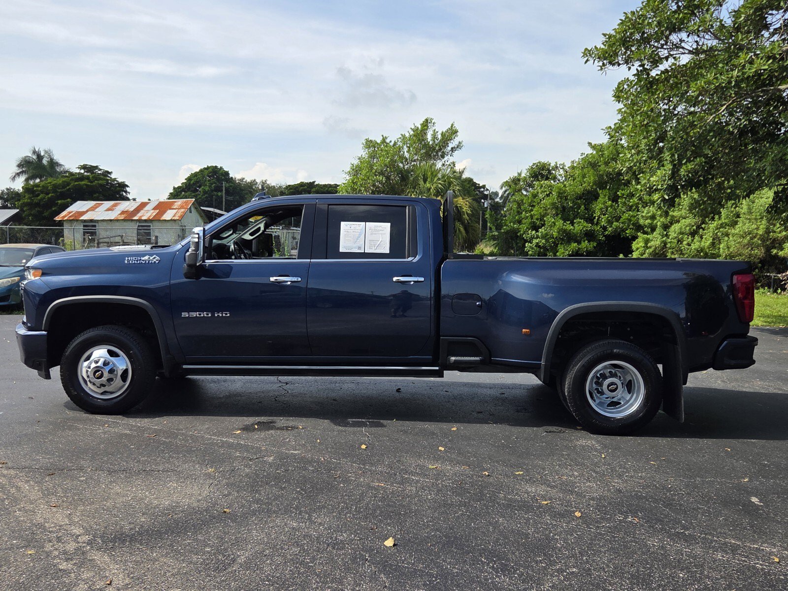 Certified 2023 Chevrolet Silverado 3500 High Country AWD/4WD image 2