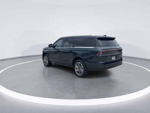 Certified 2025 Lincoln Navigator L Reserve AWD/4WD image 5