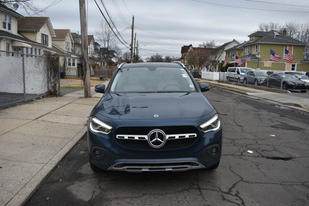 Used 2022 Mercedes-Benz GLA 250 w/ Premium Package Lite image 3
