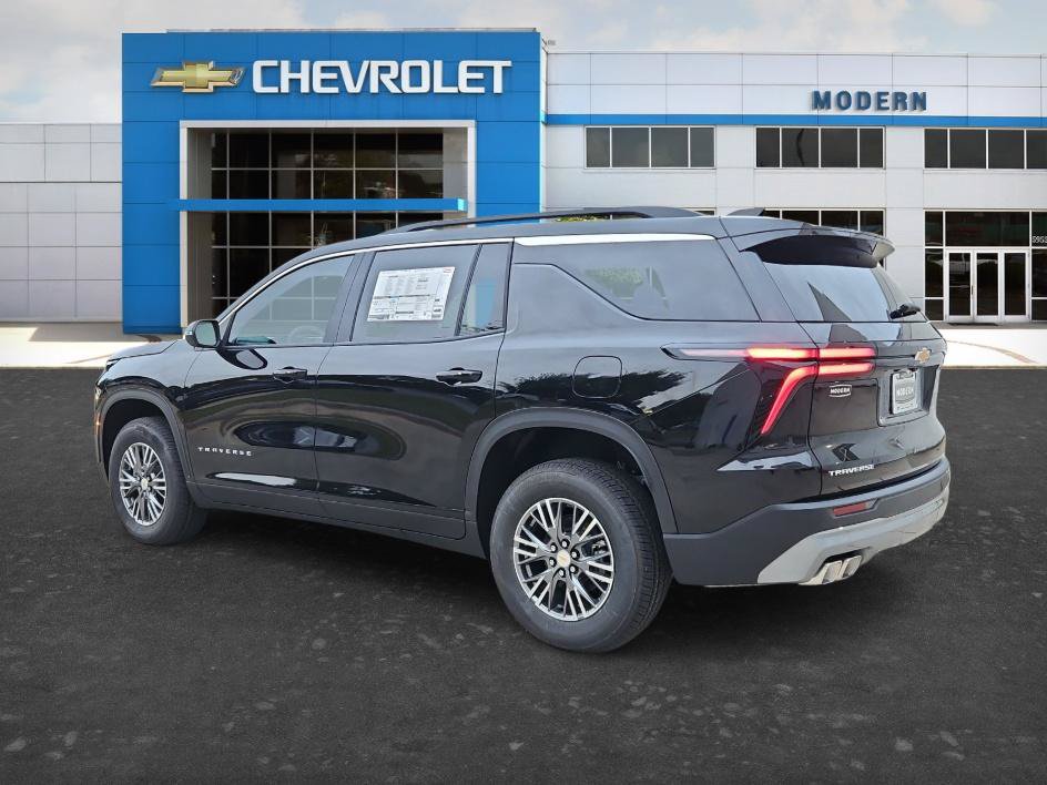 New 2027 Chevrolet Traverse LT FWD image 3