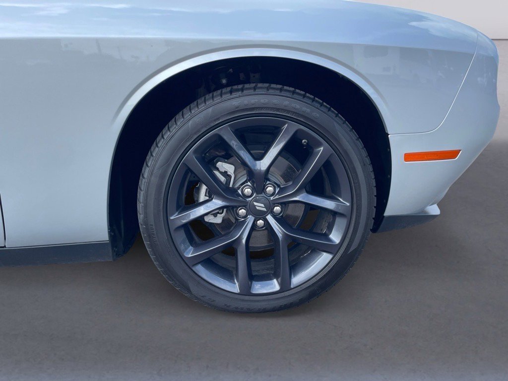 Used 2023 Dodge Challenger SXT w/ Blacktop Package image 9