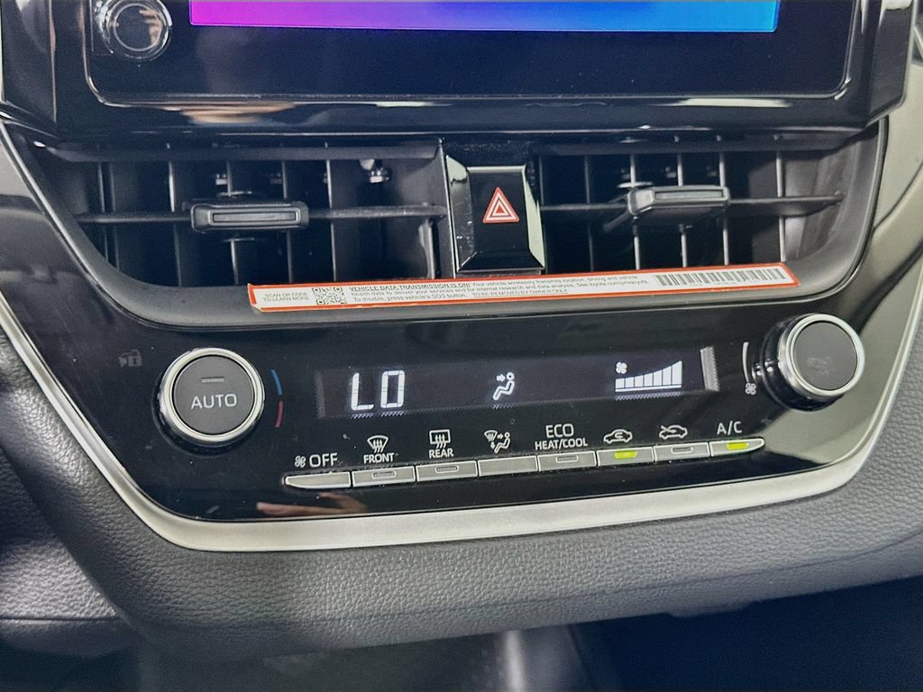 Certified 2025 Toyota Corolla LE FWD image 15