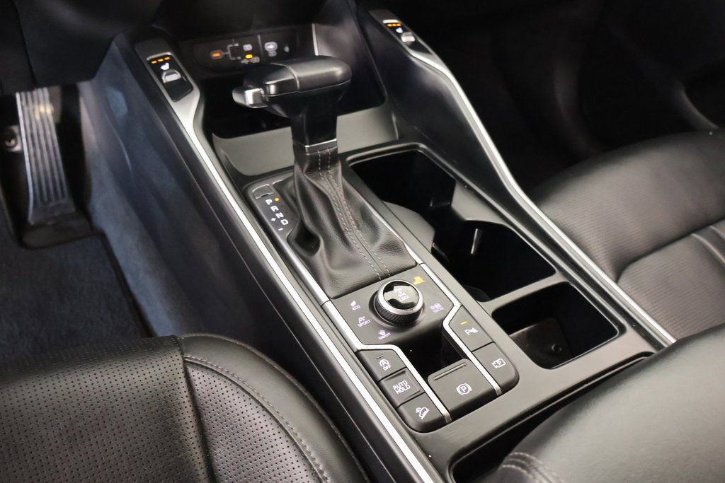 Used 2024 Kia Sorento S image 9