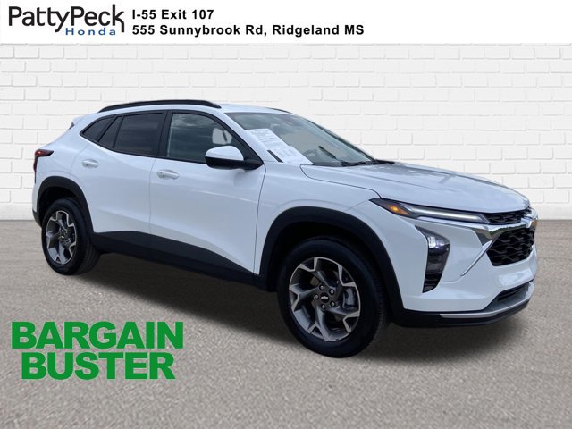 Used 2025 Chevrolet Trax LT w/ LT Convenience Package FWD image 1