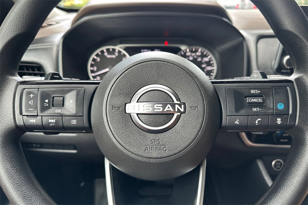 Used 2022 Nissan Rogue SV image 25