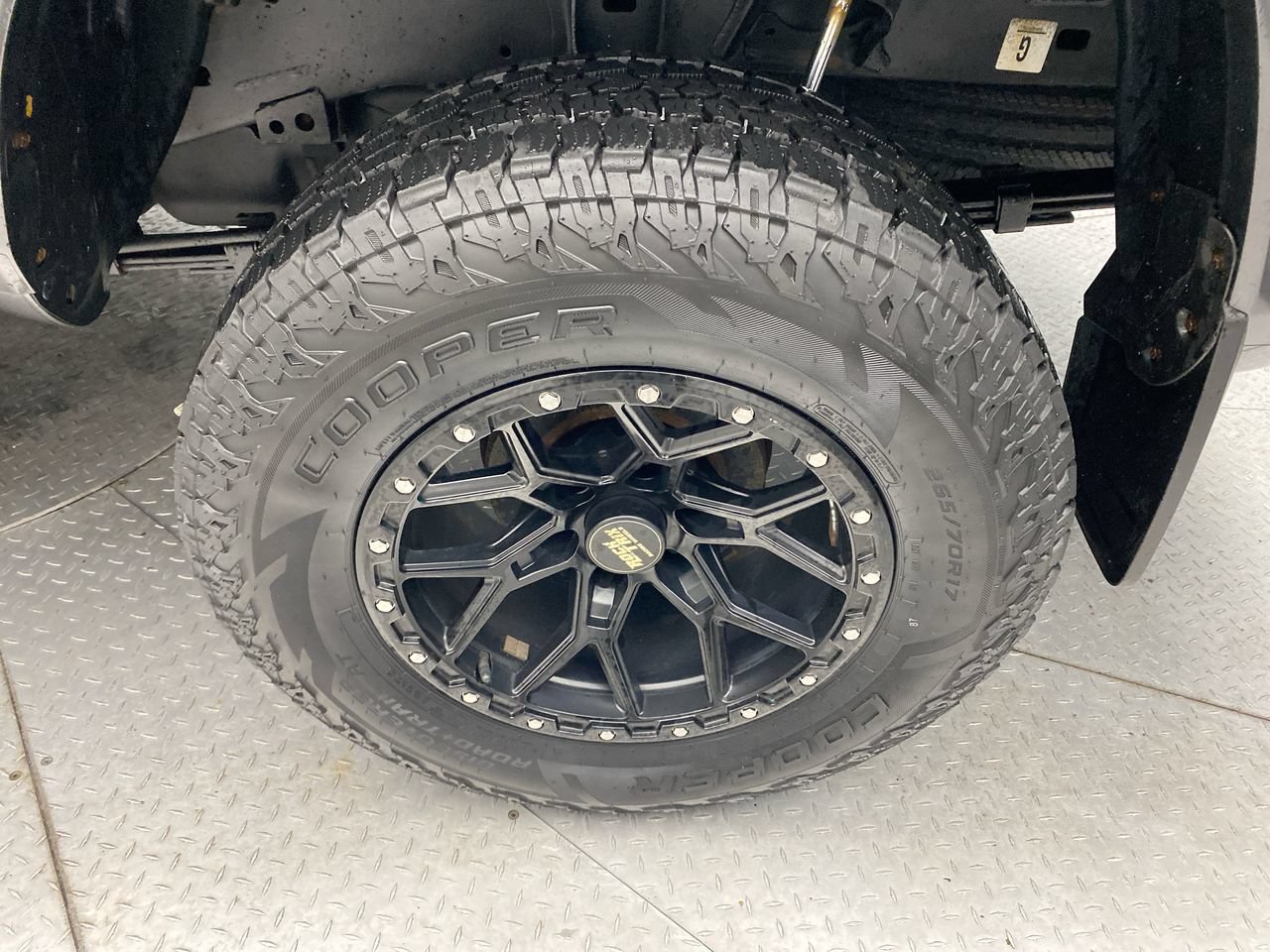 Used 2021 Toyota Tacoma SR5 AWD/4WD image 10