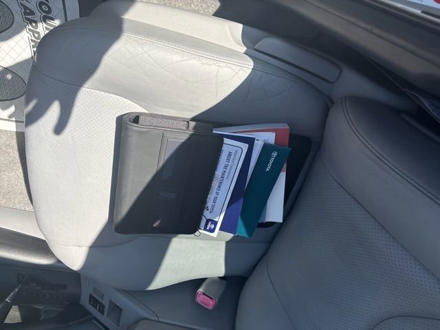 Used 2009 Toyota RAV4 Limited AWD/4WD image 21