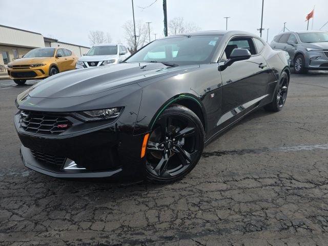 Used 2020 Chevrolet Camaro LT w/ RS Package image 2