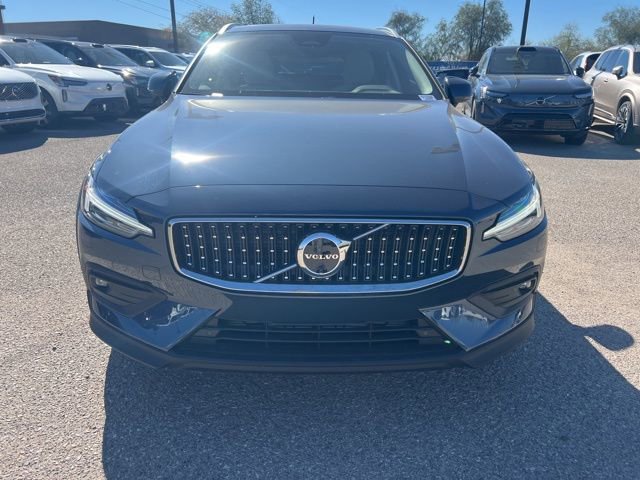New 2026 Volvo V60 B5 Cross Country Plus w/ Climate Package image 9