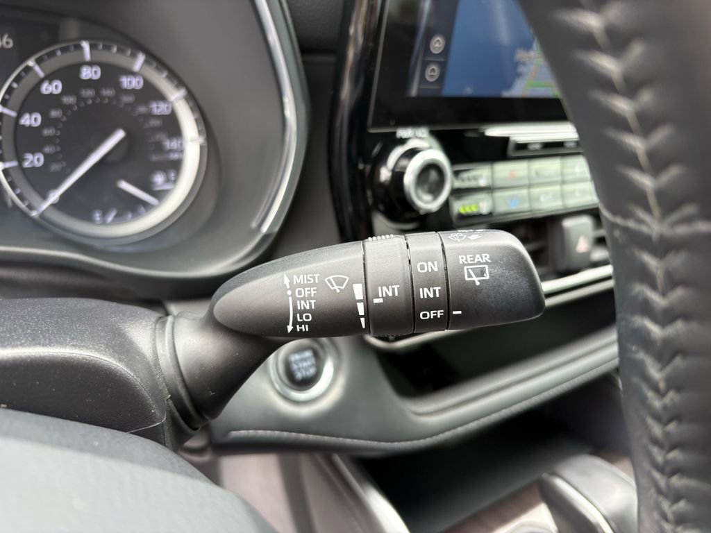 Used 2020 Toyota Highlander Limited image 37