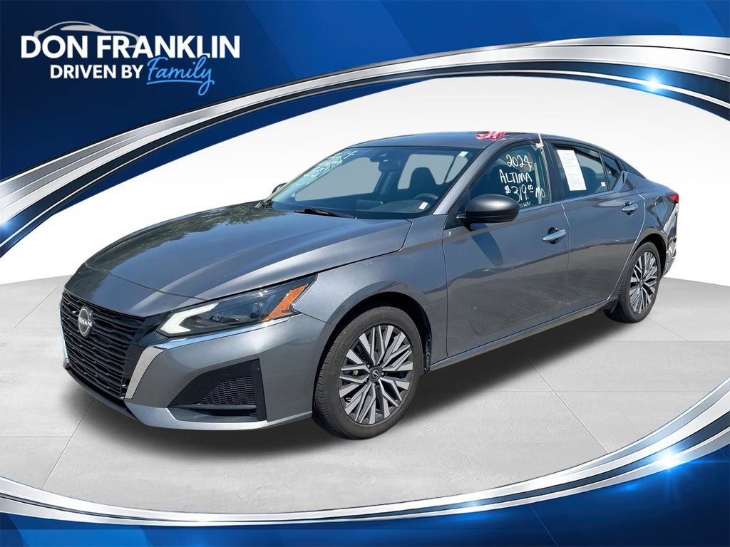 Used 2024 Nissan Altima 2.5 SV