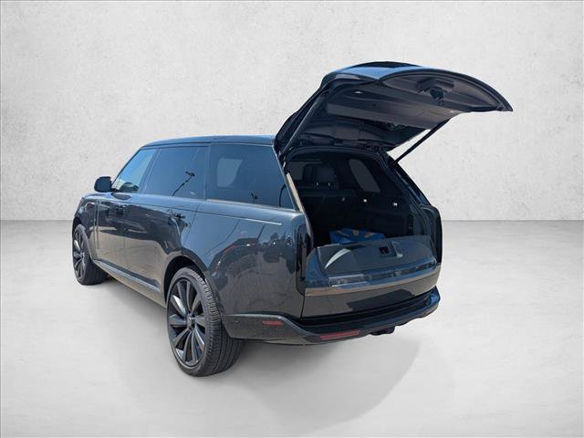 Used 2024 Land Rover Range Rover SV AWD/4WD image 7