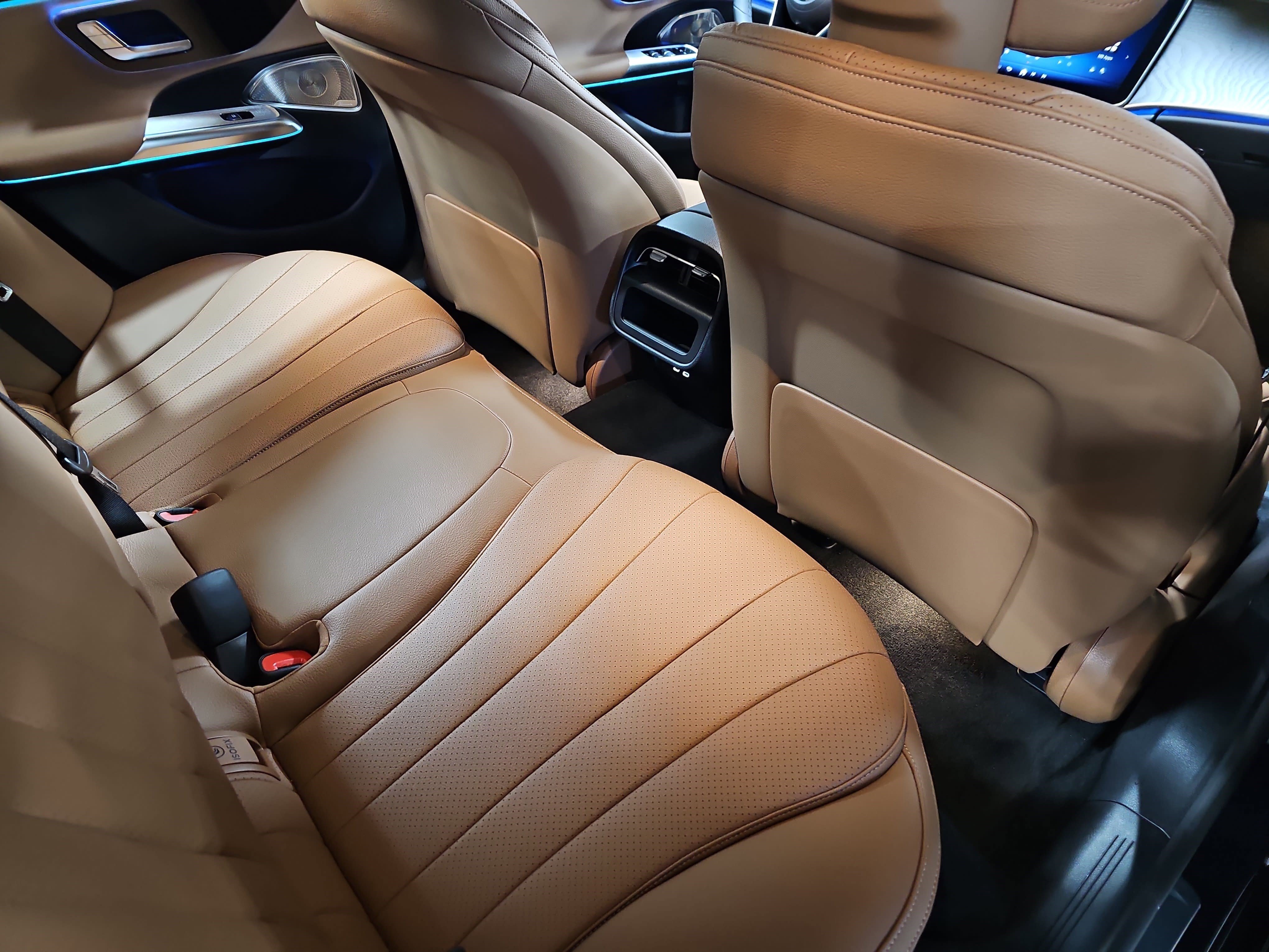 New 2026 Mercedes-Benz E 350 4MATIC Sedan image 11