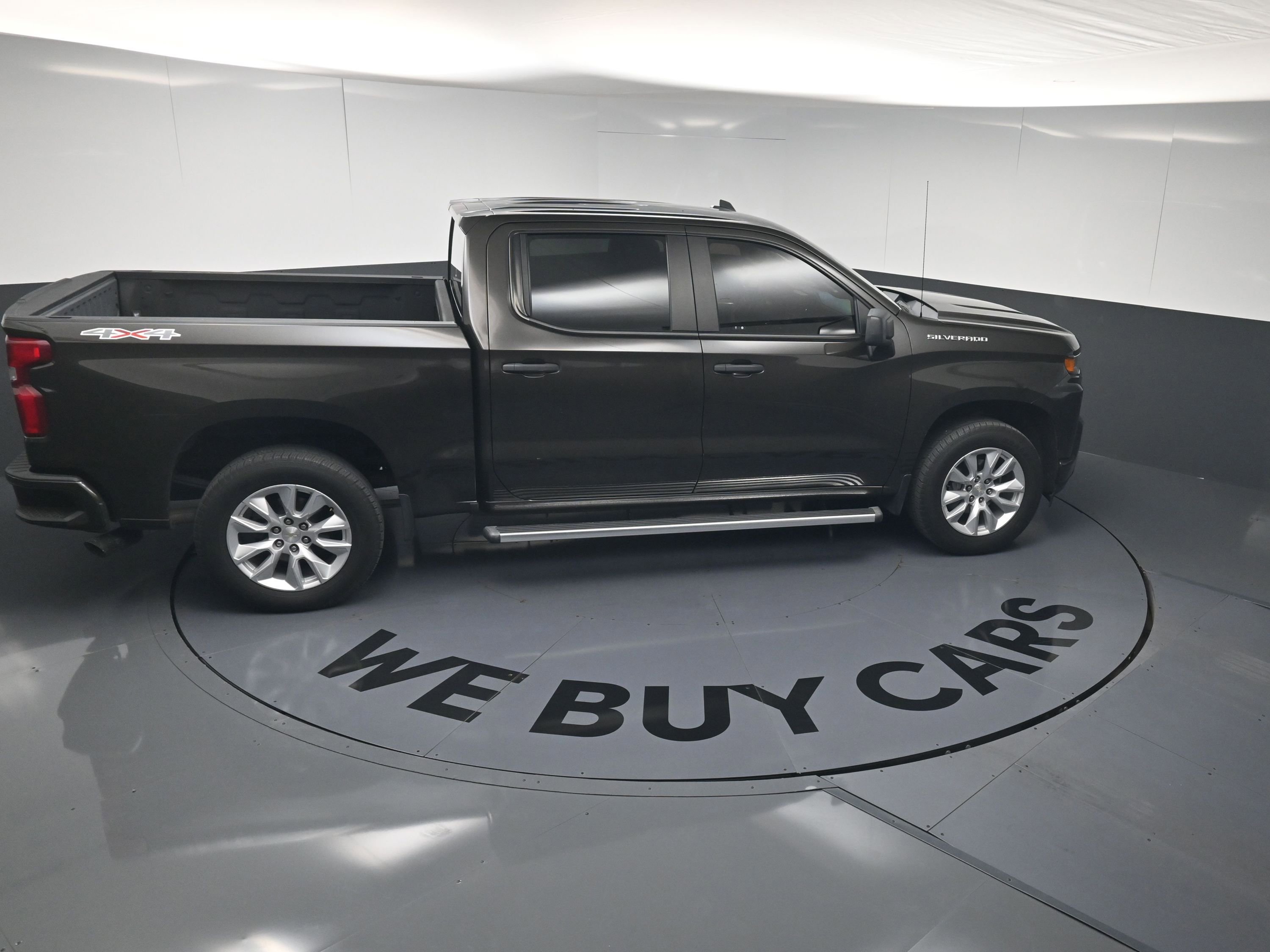 Used 2022 Chevrolet Silverado 1500 Custom w/ Safety Confidence Package AWD/4WD image 24