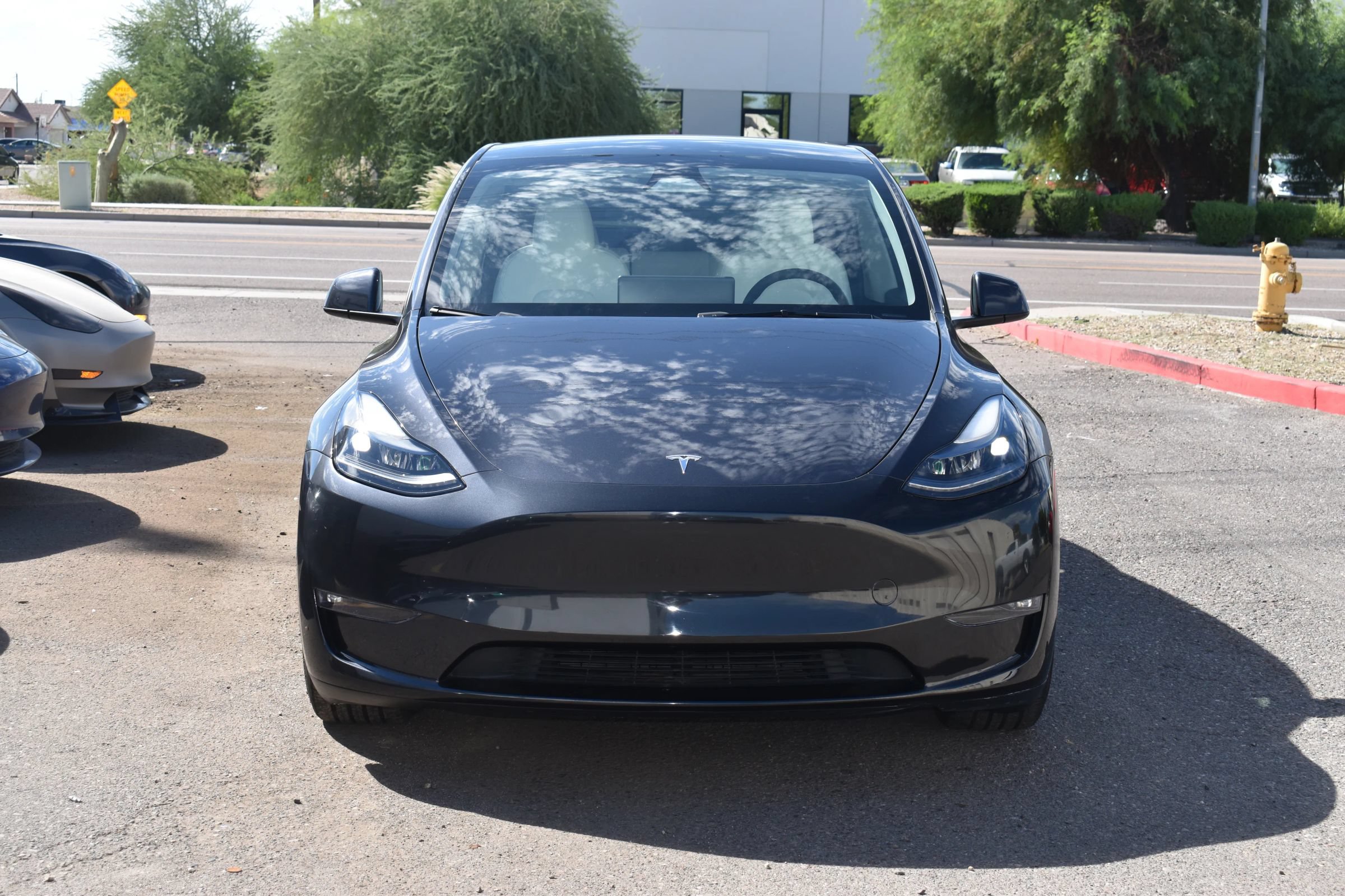 Used 2024 Tesla Model Y Performance AWD/4WD image 3