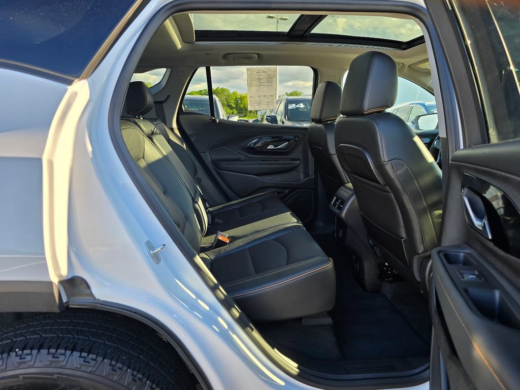 Used 2024 GMC Terrain AT4 AWD/4WD image 27
