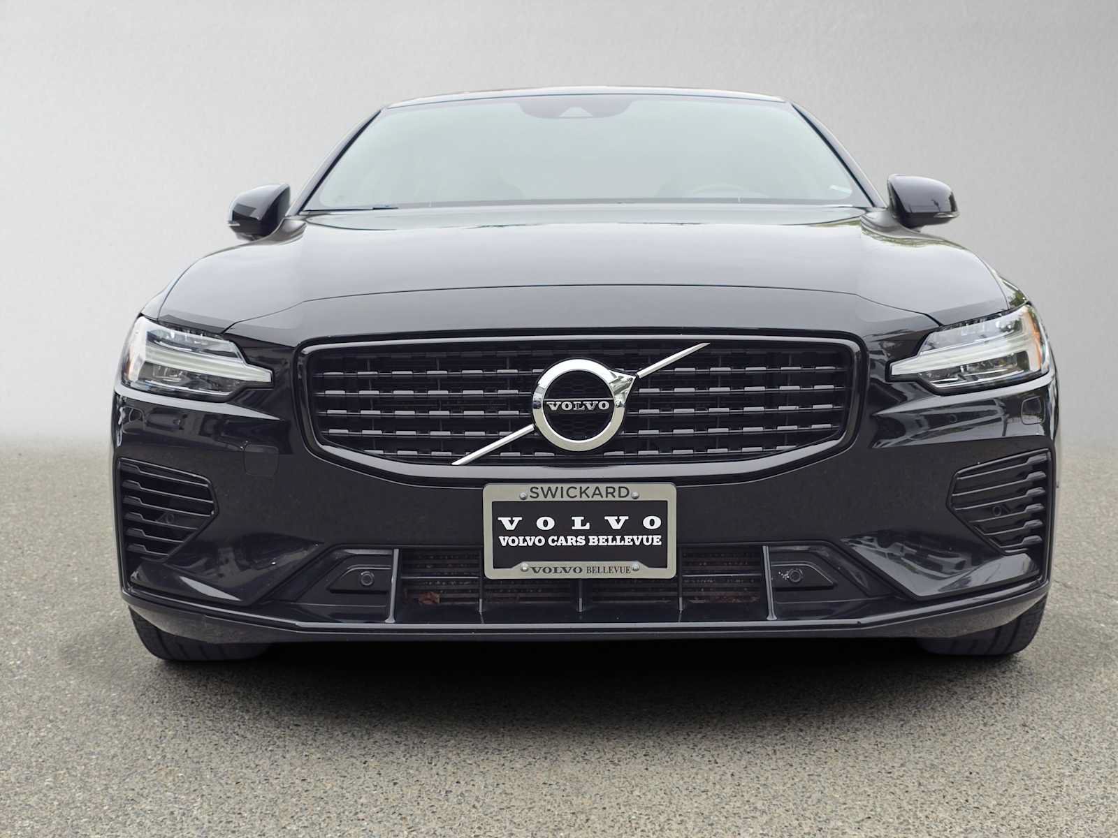 Used 2022 Volvo S60 T8 R-Design w/ Climate Package AWD/4WD image 8