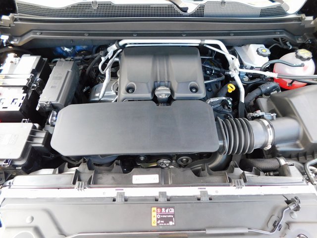 Used 2025 Chevrolet Colorado Z71 w/ Z71 Convenience Package 2 image 37